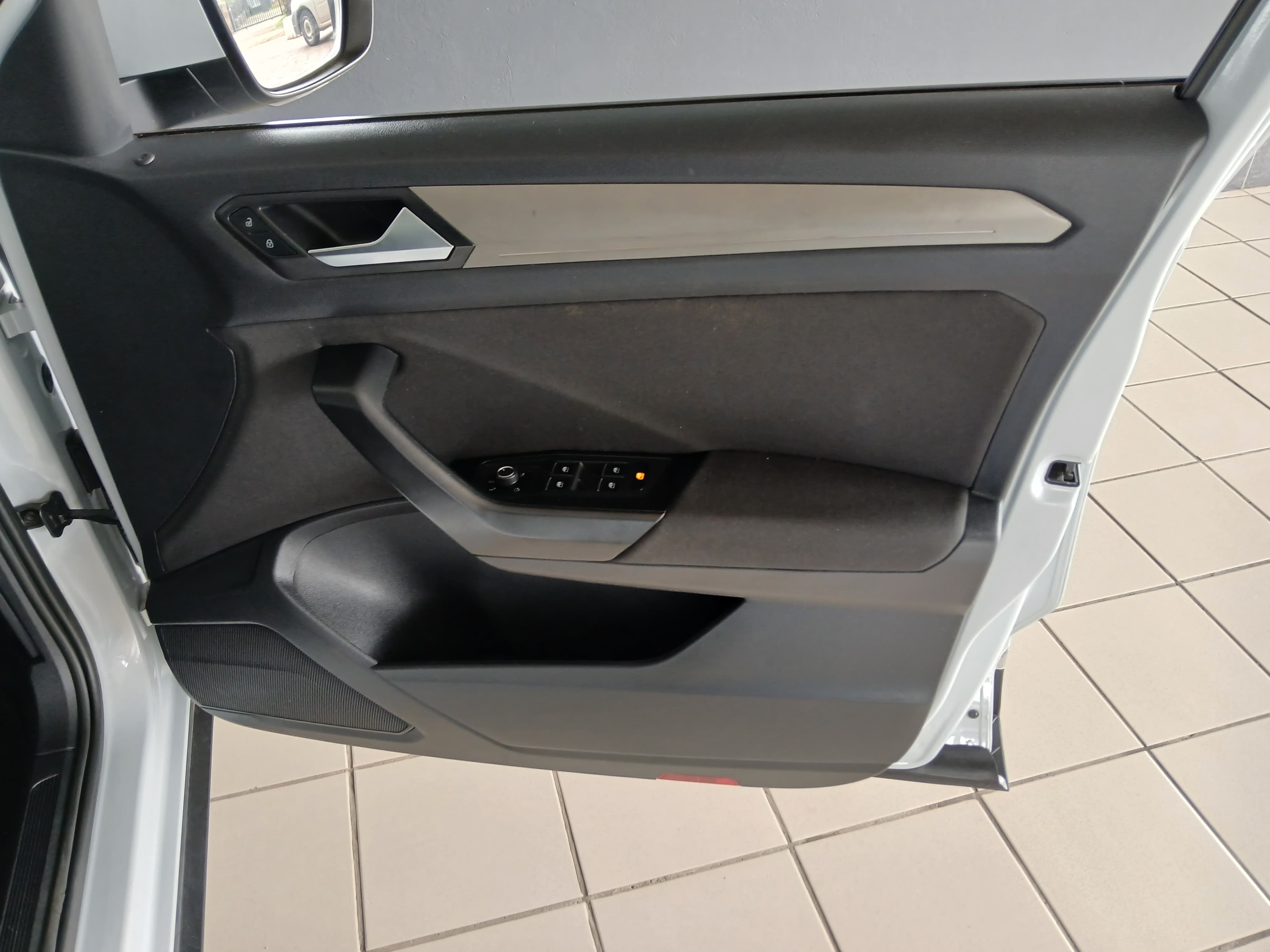 Volkswagen T-Roc 1.4 TSI Design Tiptronic T-Roc 1.4 TSI Design Tiptronic