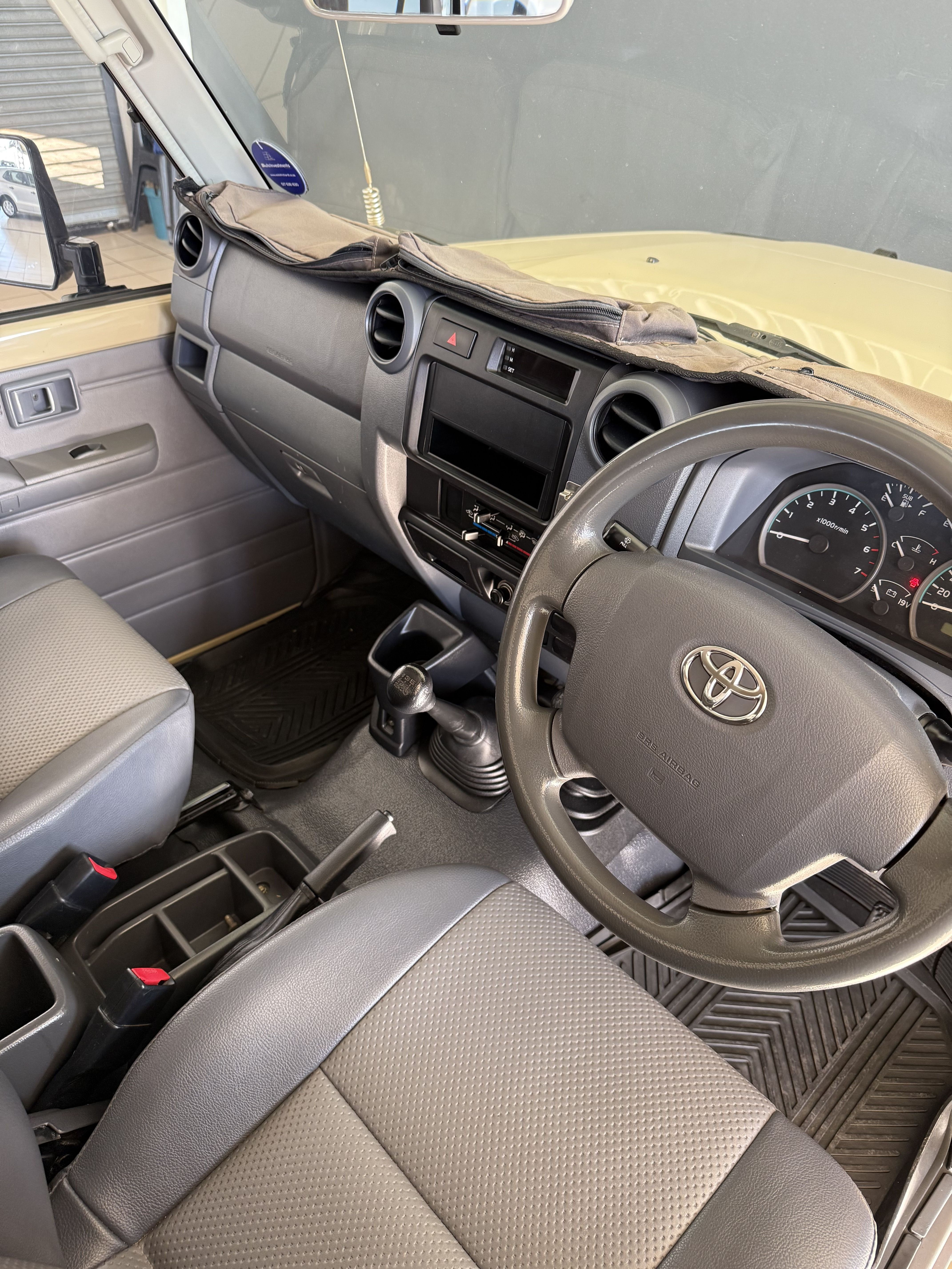 TOYOTA LAND CRUISER 79 4,0 LAND CRUISER 79 4,0