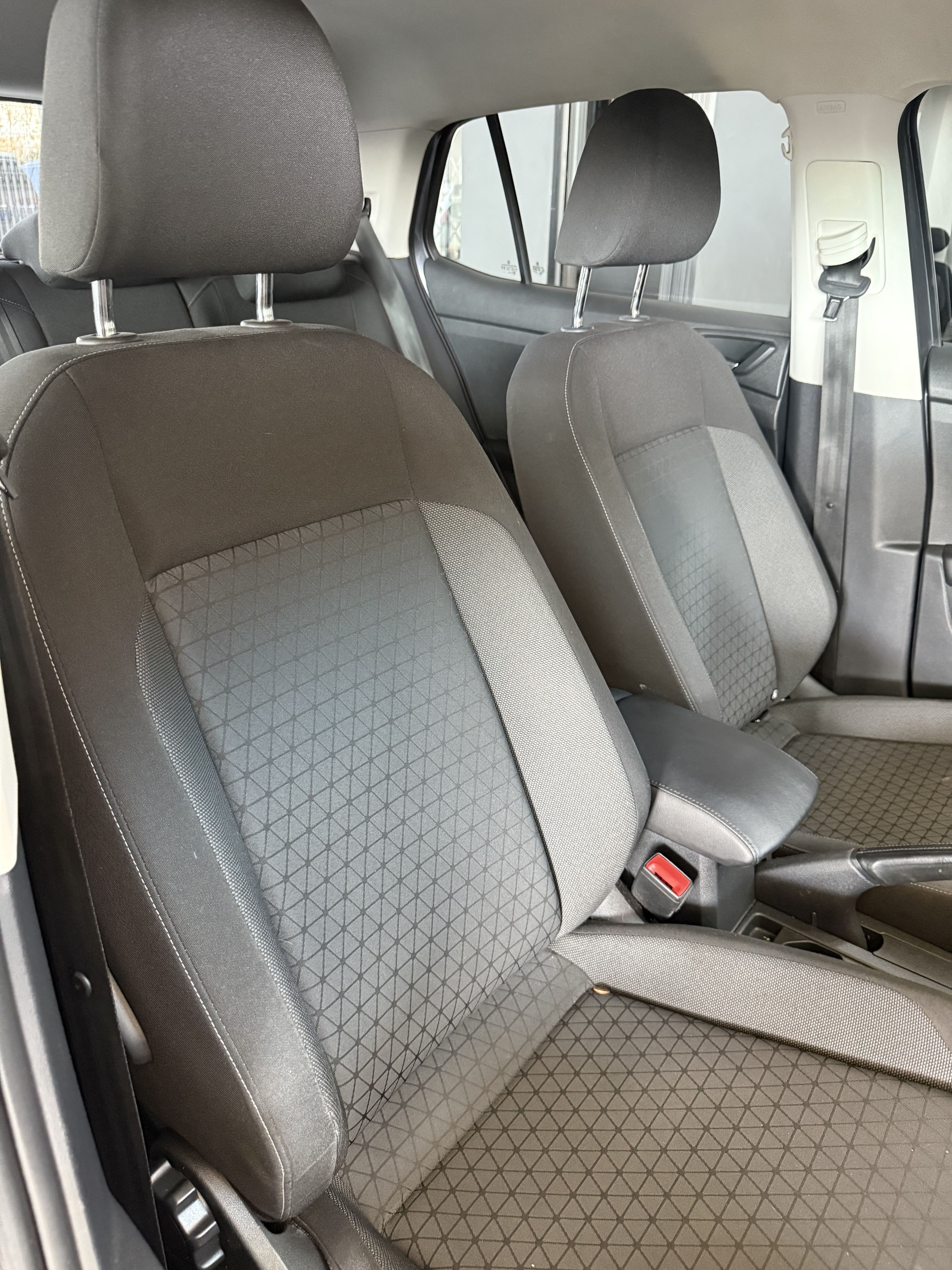 VOLKSWAGEN T-CROSS 1,0 TSI COMFORTLINE R-LINE T-CROSS 1,0 TSI COMFORTLINE R-LINE