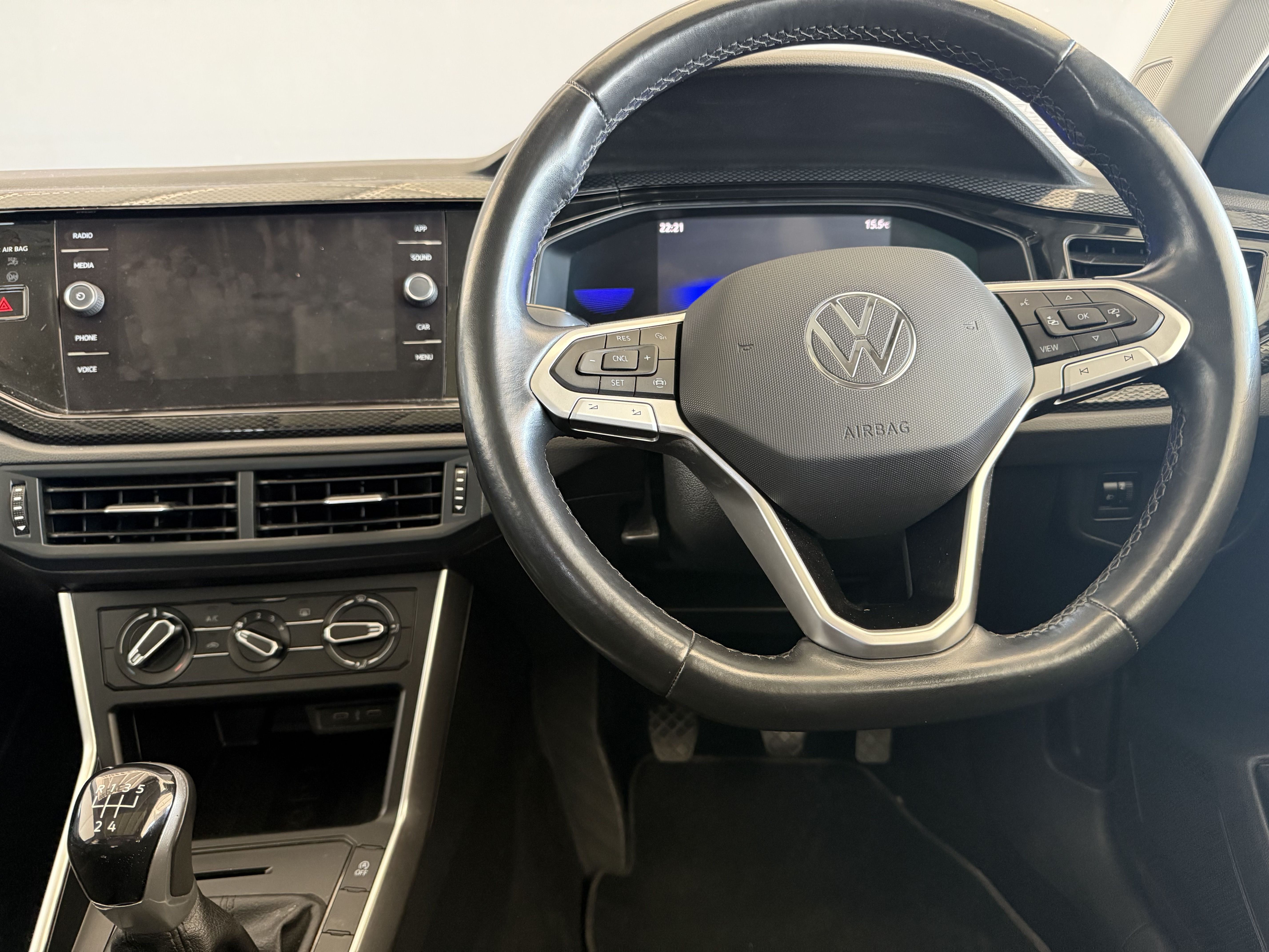 VOLKSWAGEN POLO 1,0 TSI LIFE POLO 1,0 TSI LIFE +SUNROOF