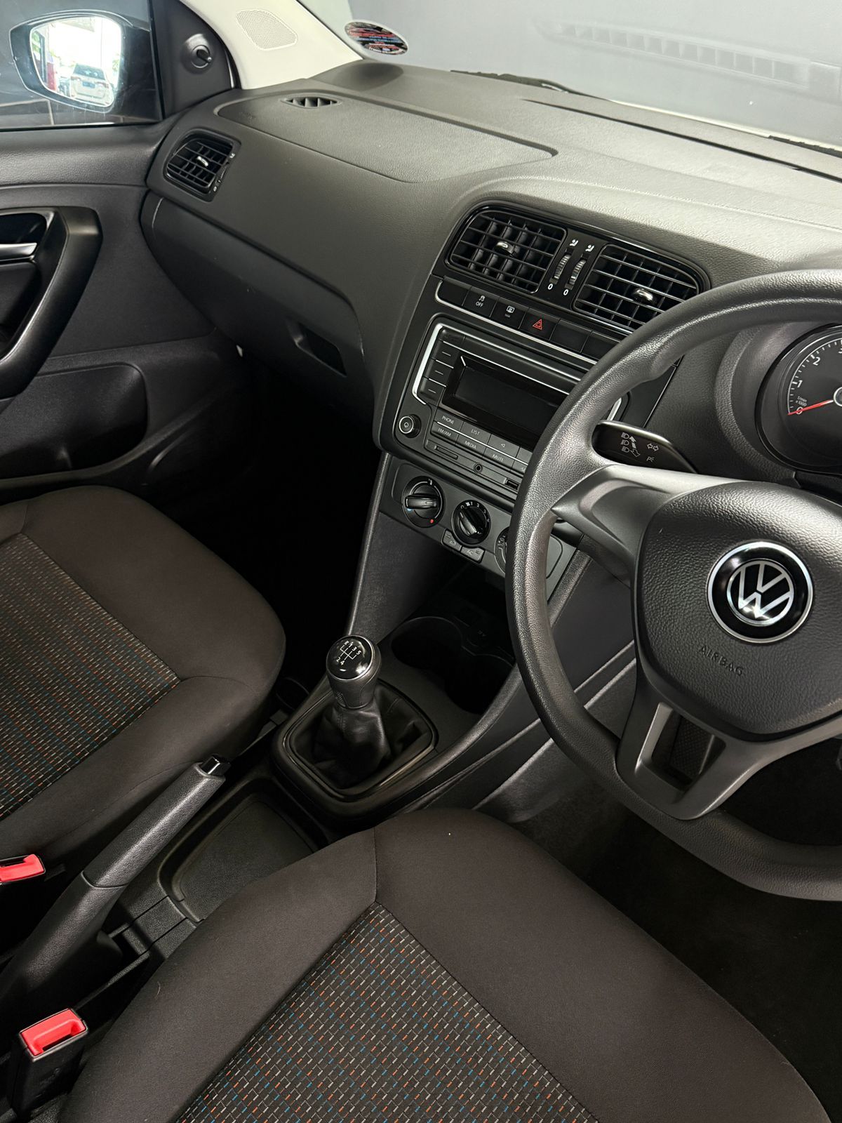 Volkswagen Polo Vivo 1.4 Comfortline Polo Vivo 1.4 Comfortline