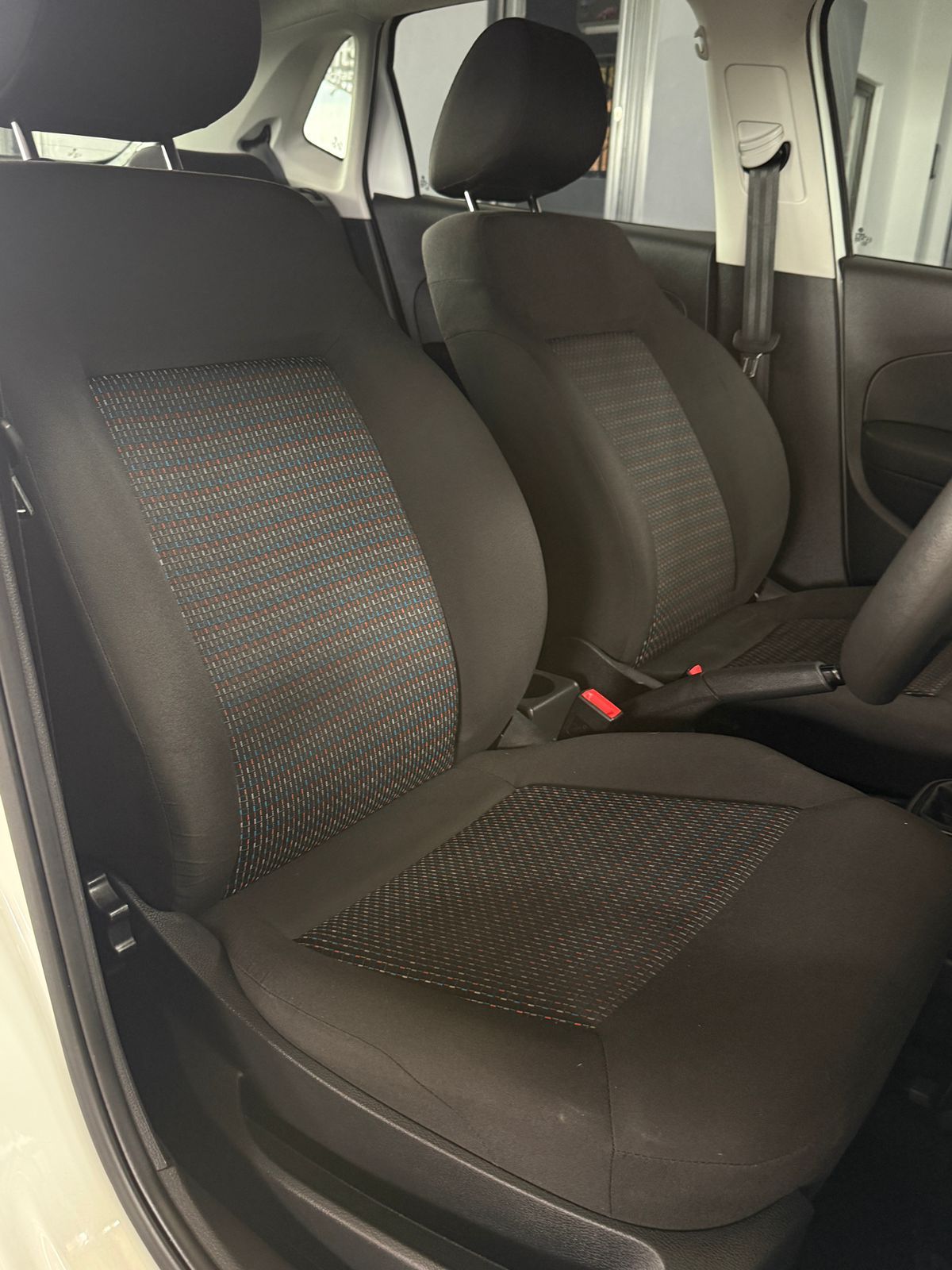 Volkswagen Polo Vivo 1.4 Comfortline Polo Vivo 1.4 Comfortline