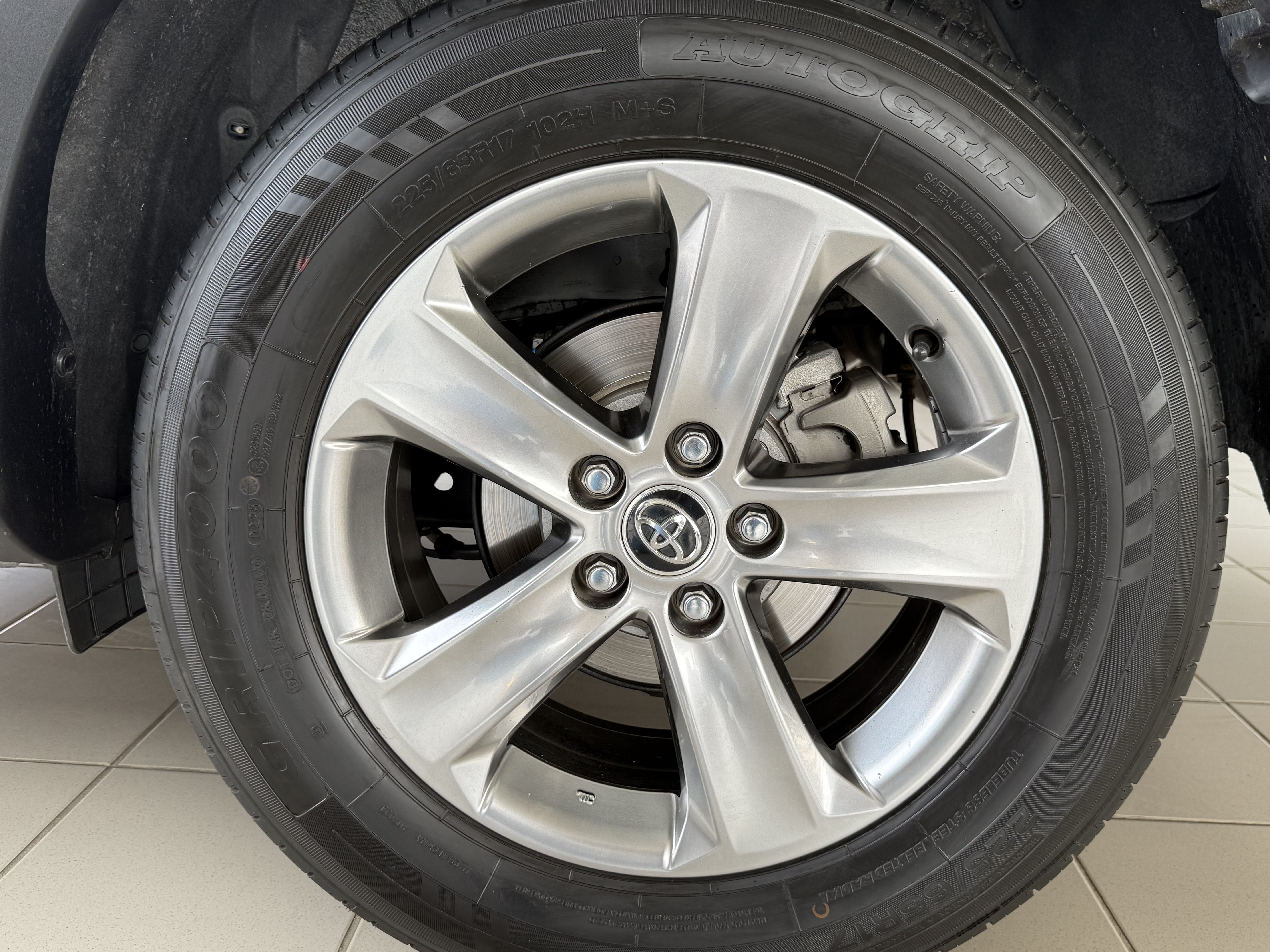 TOYOTA RAV 4 2,0 GX CVT RAV 4 2,0 GX CVT