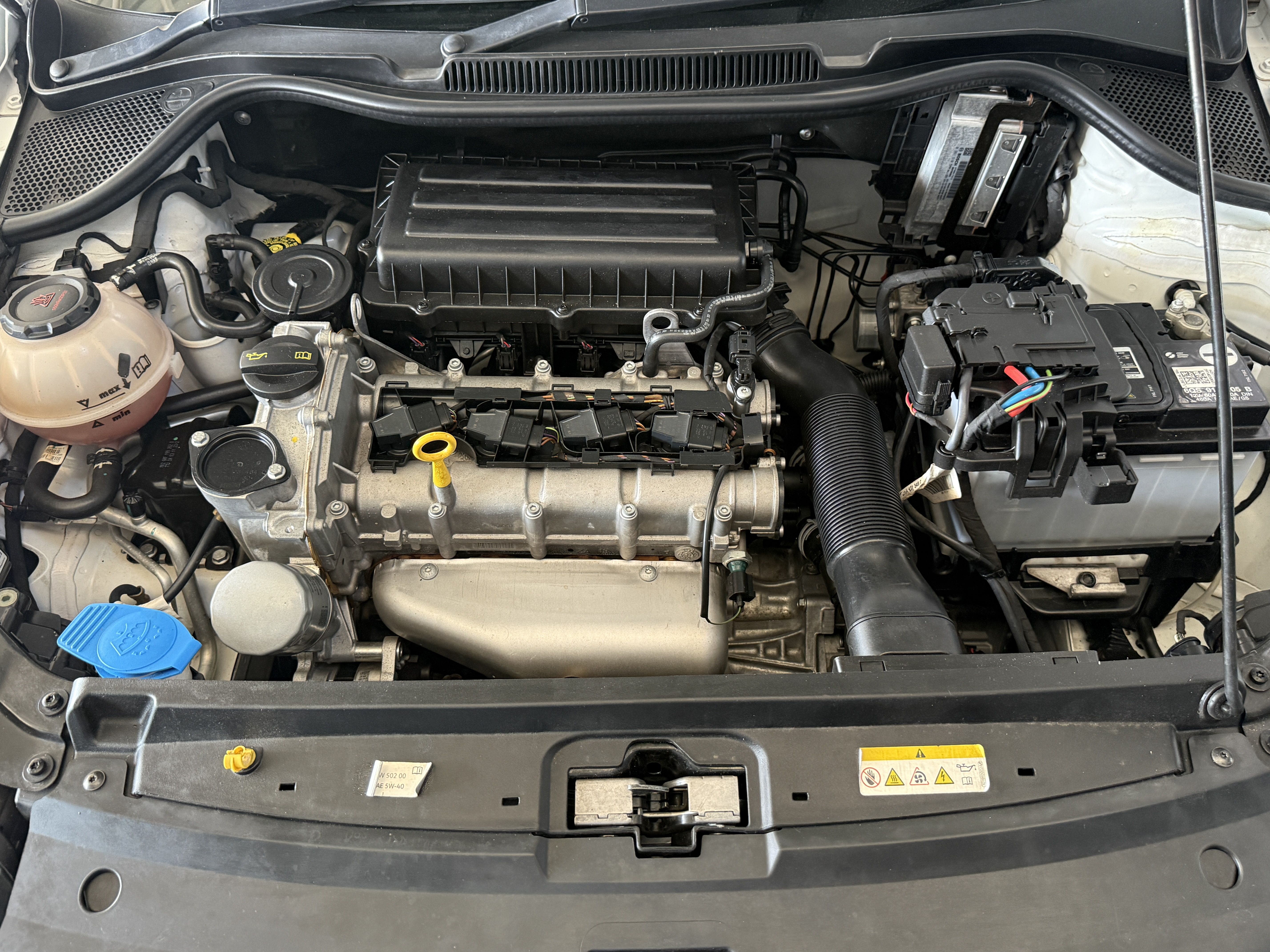 Volkswagen Polo Vivo 1.6 Comfortline Polo Vivo 1.6 Comfortline