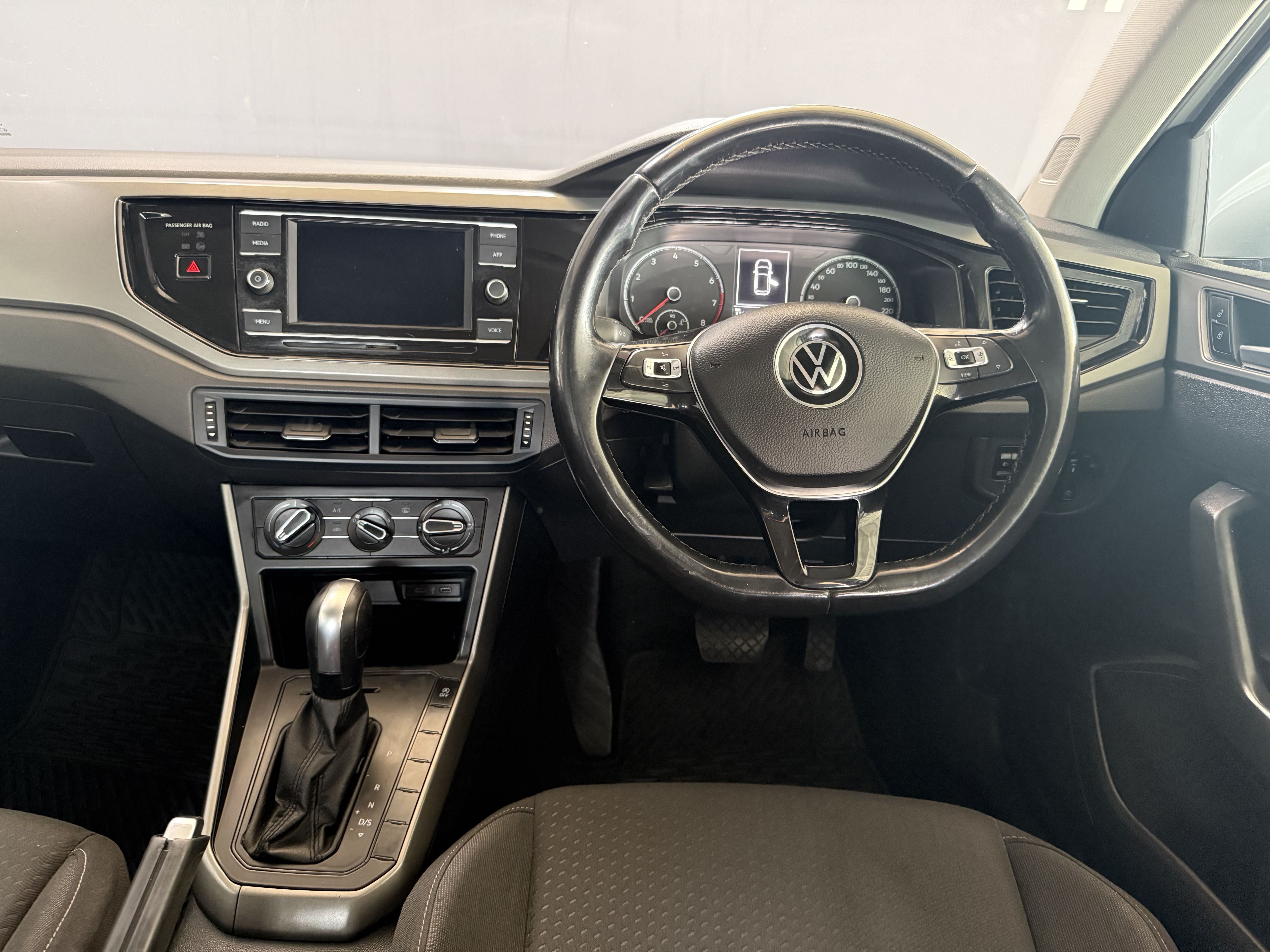 Volkswagen Polo 1.0TSI  Comfortline DSG Polo 1.0TSI  Comfortline DSG