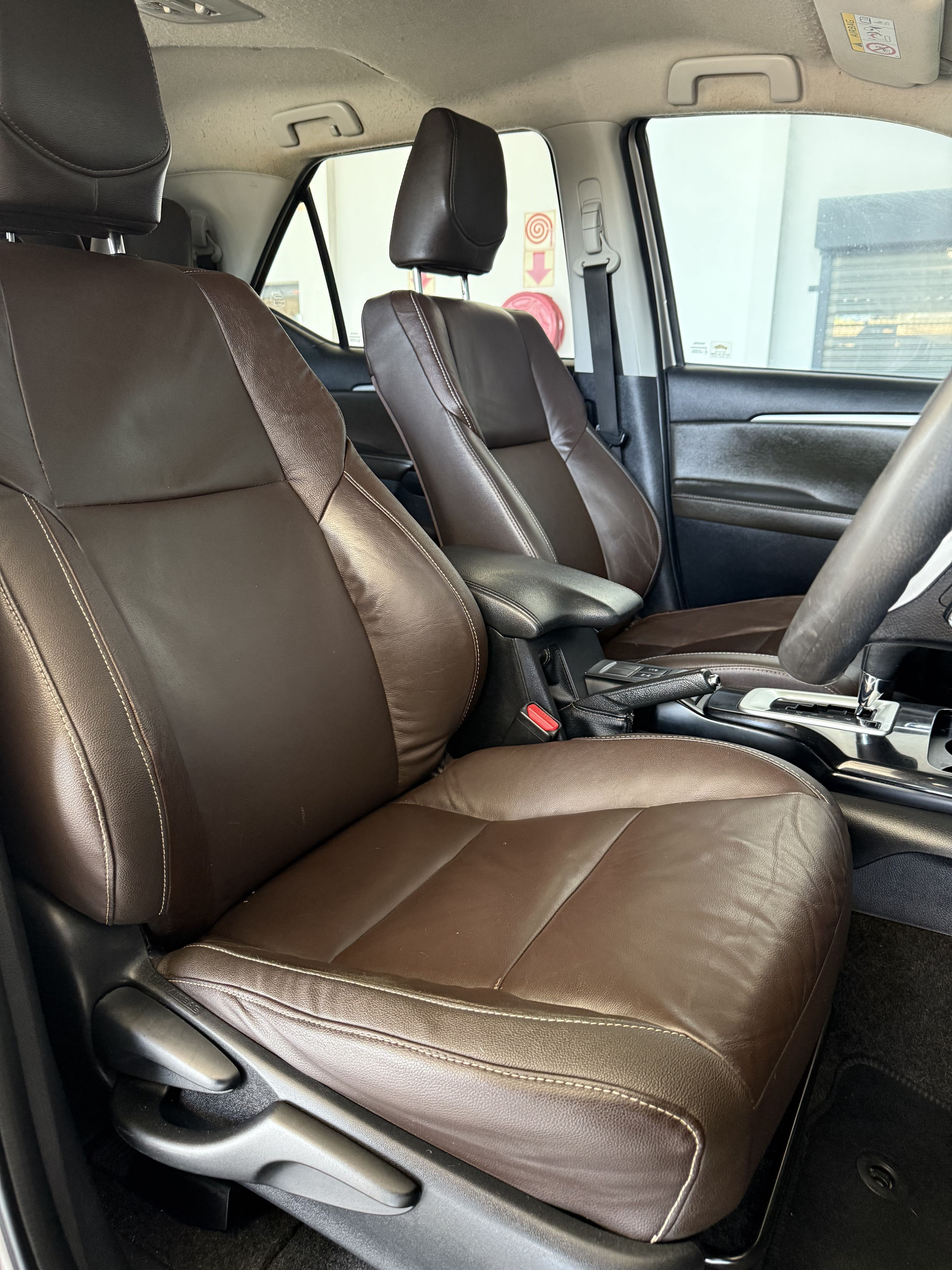 Toyota FORTUNER 2.4GD R/B A/T FORTUNER 2.4GD R/B A/T