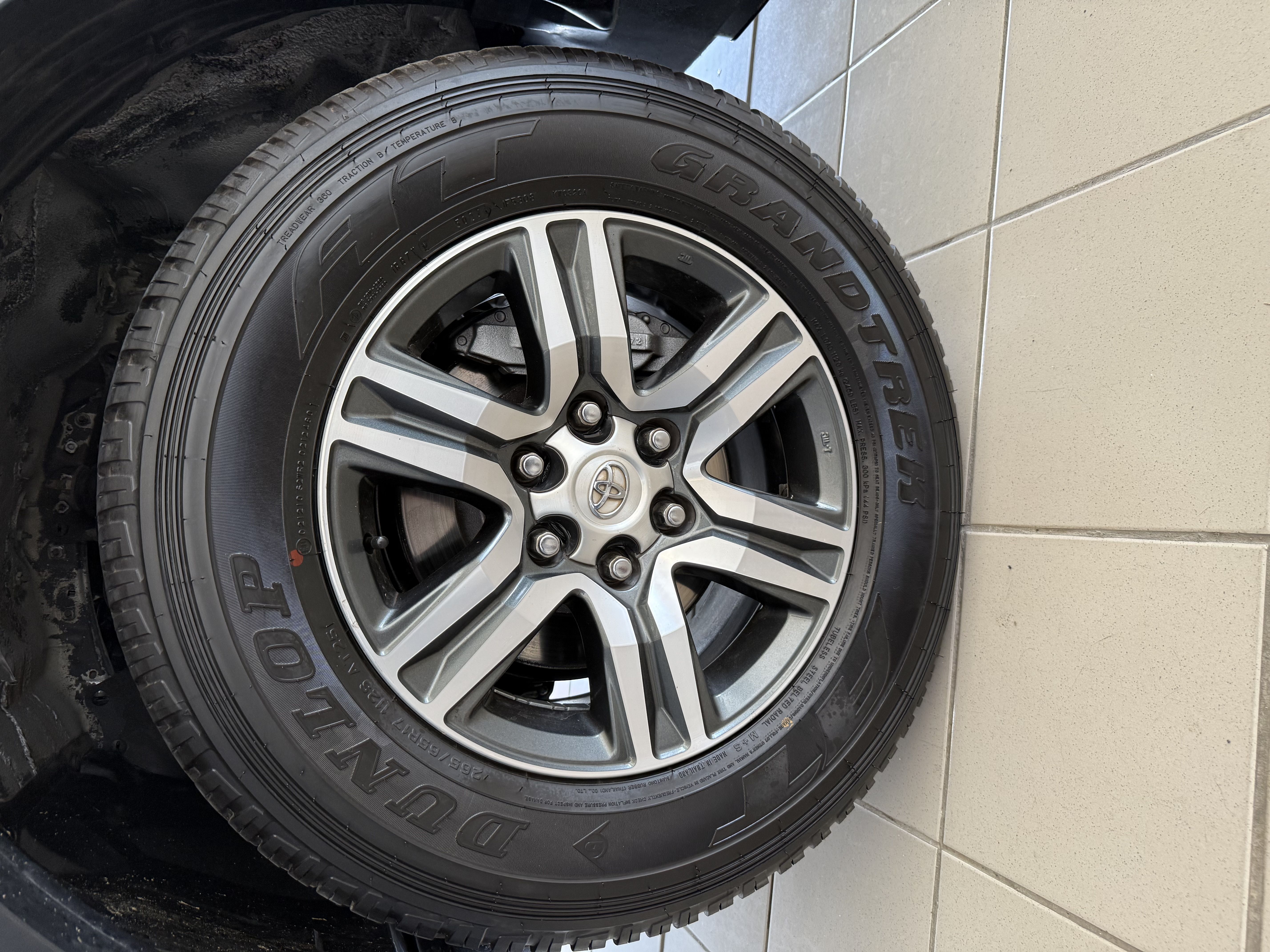 Toyota FORTUNER 2.4GD-6 FORTUNER 2.4GD-6