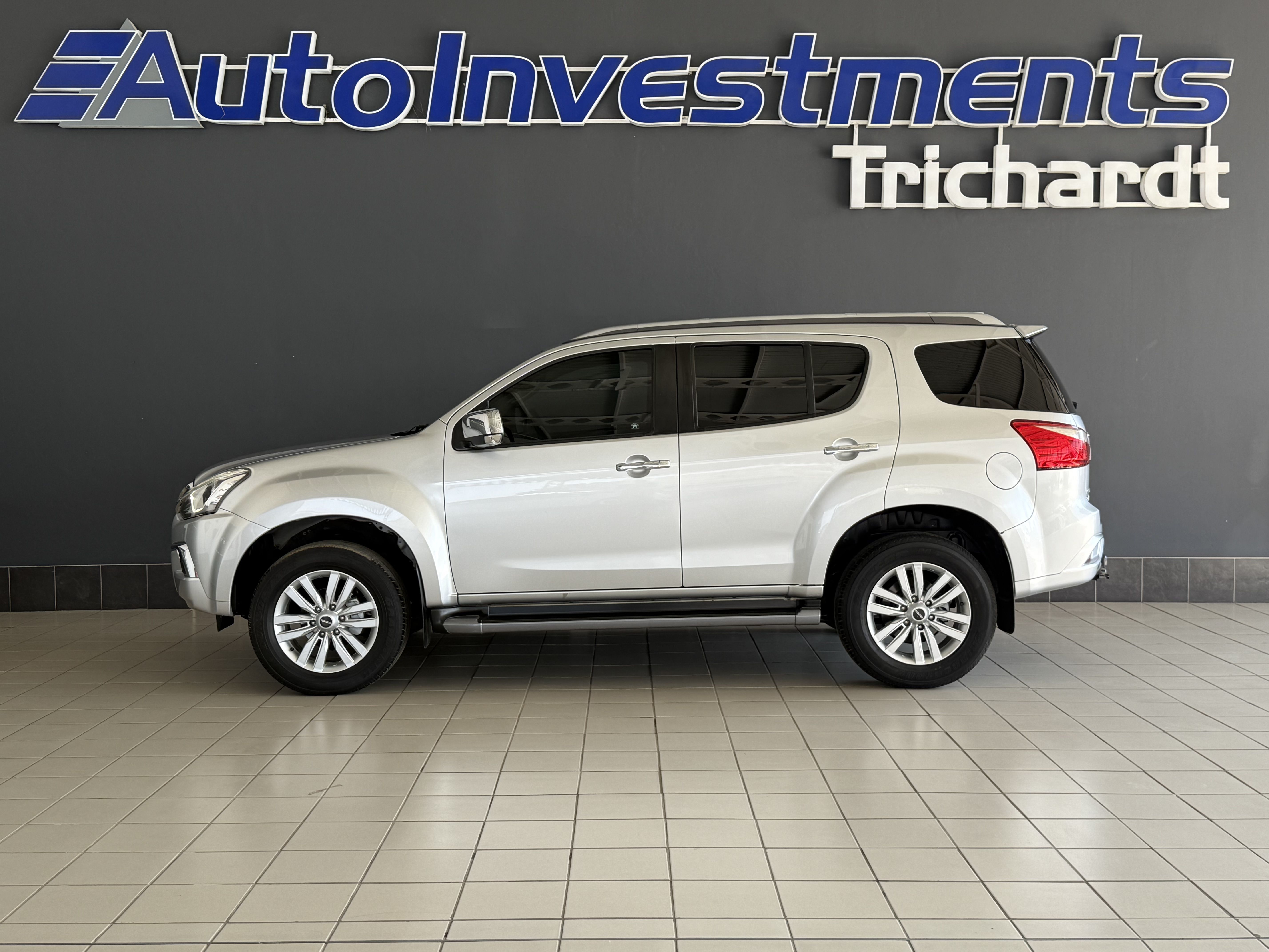 ISUZU MU-X3,0 MU-X 3,0