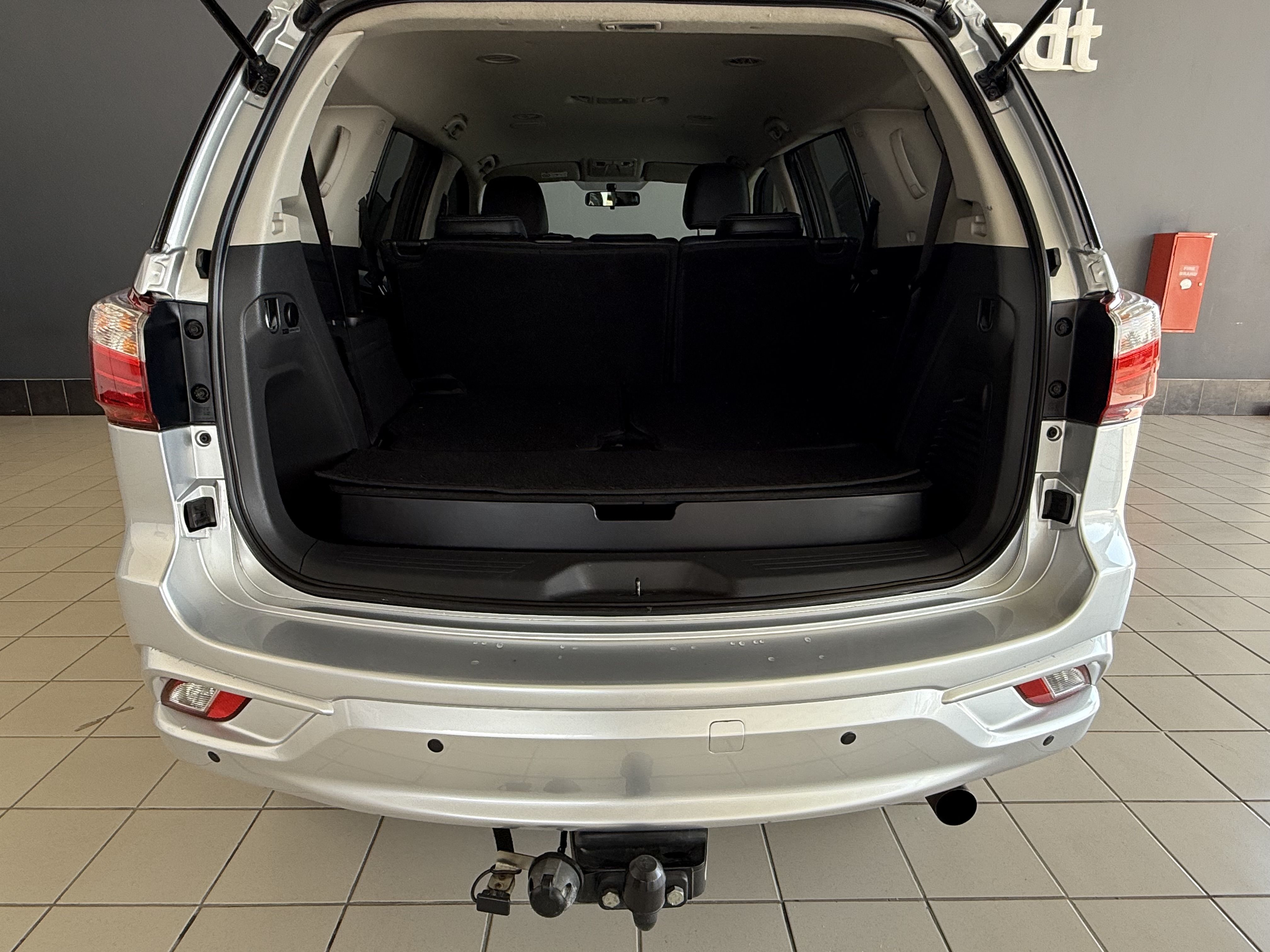 ISUZU MU-X3,0 MU-X 3,0