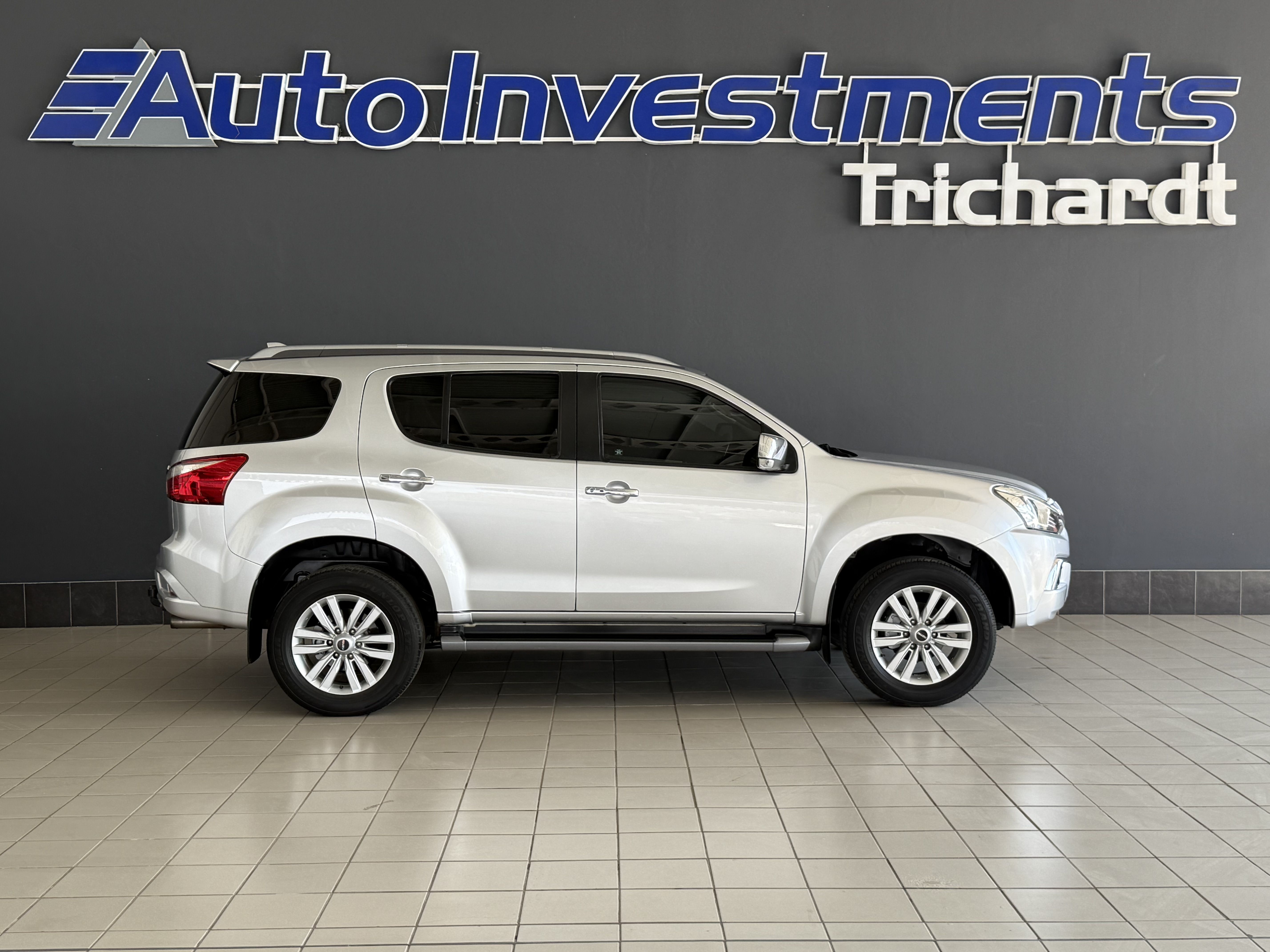 ISUZU MU-X3,0 MU-X 3,0