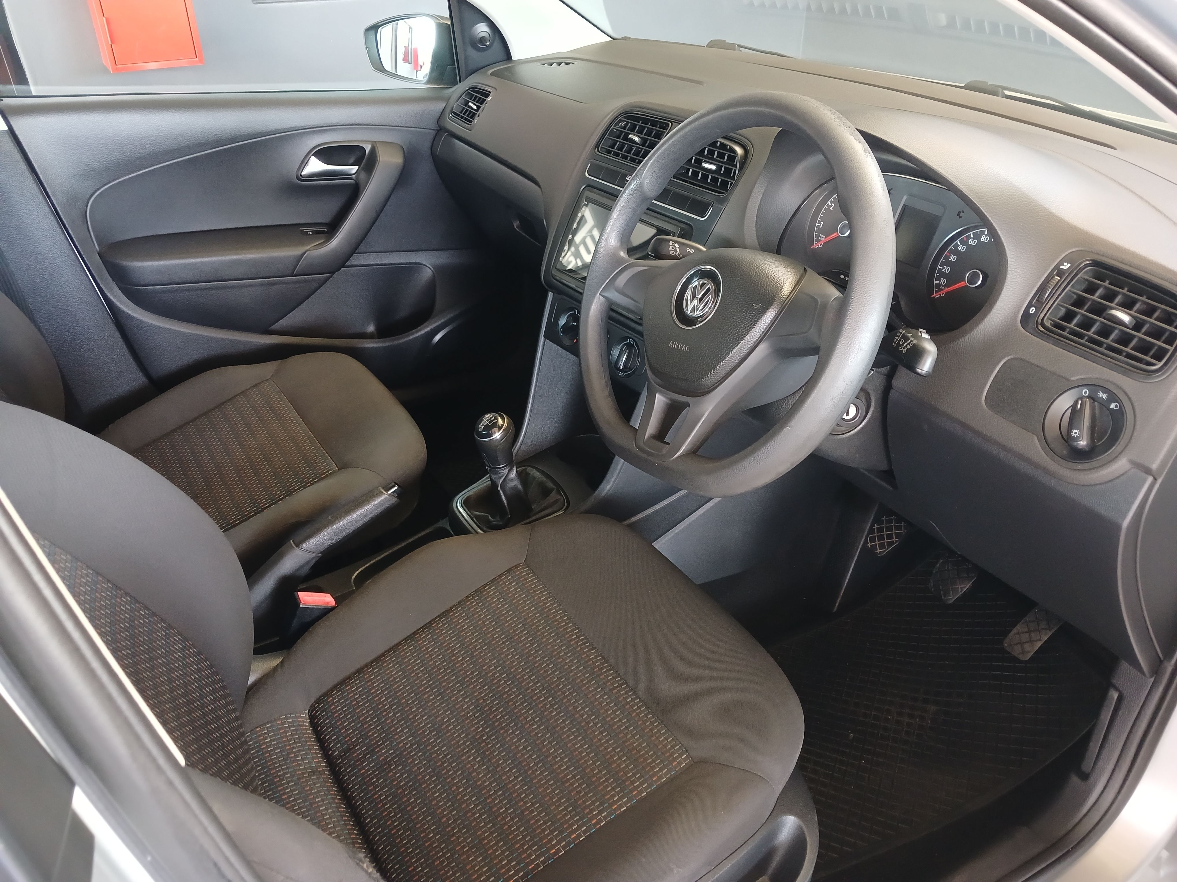VOLKSWAGEN POLO VIVO 1,4 TRENDLINE POLO VIVO 1,4 TRENDLINE