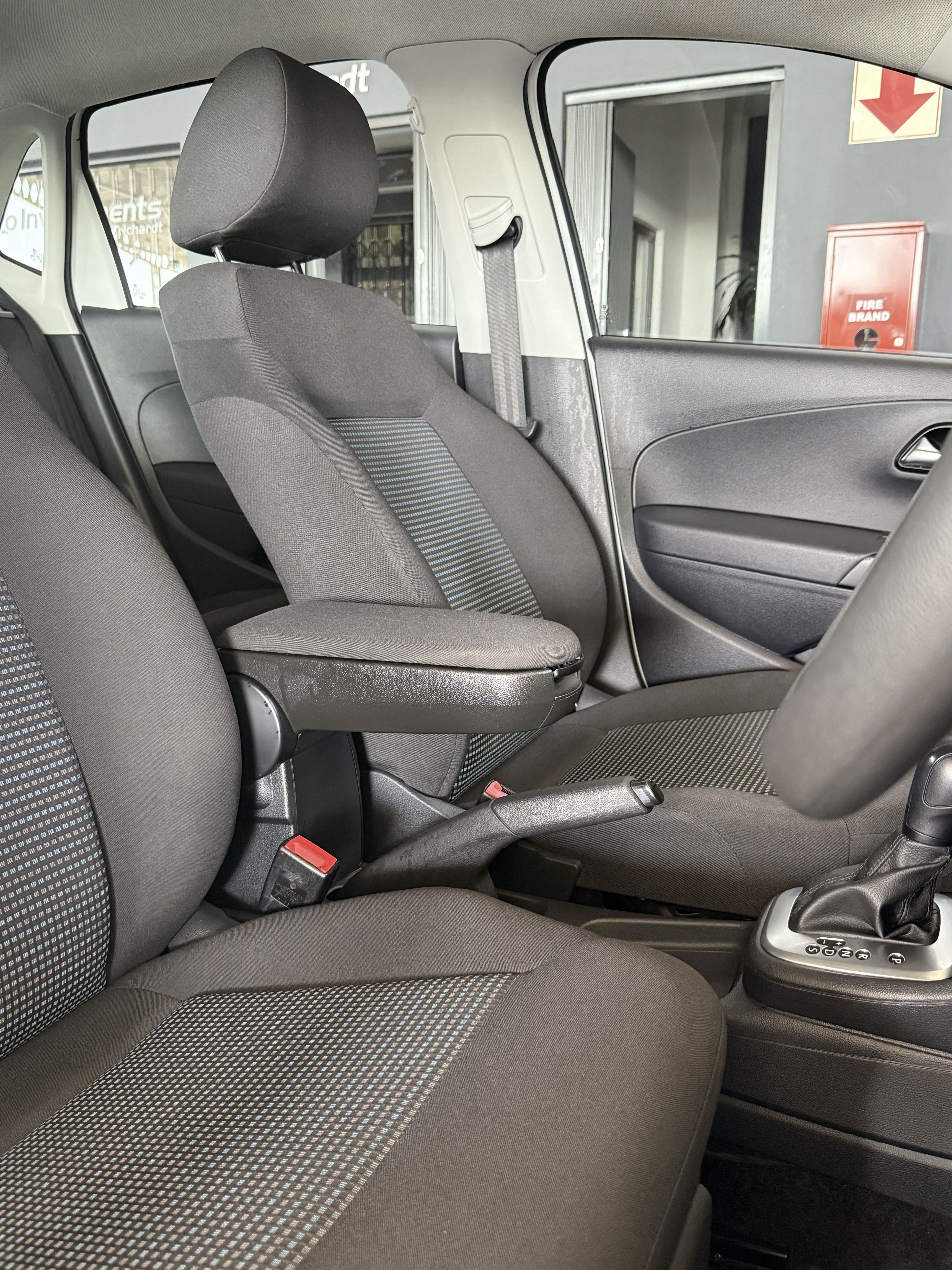 Volkswagen Polo Vivo 1.6 Comfortline Polo Vivo 1.6 Comfortline