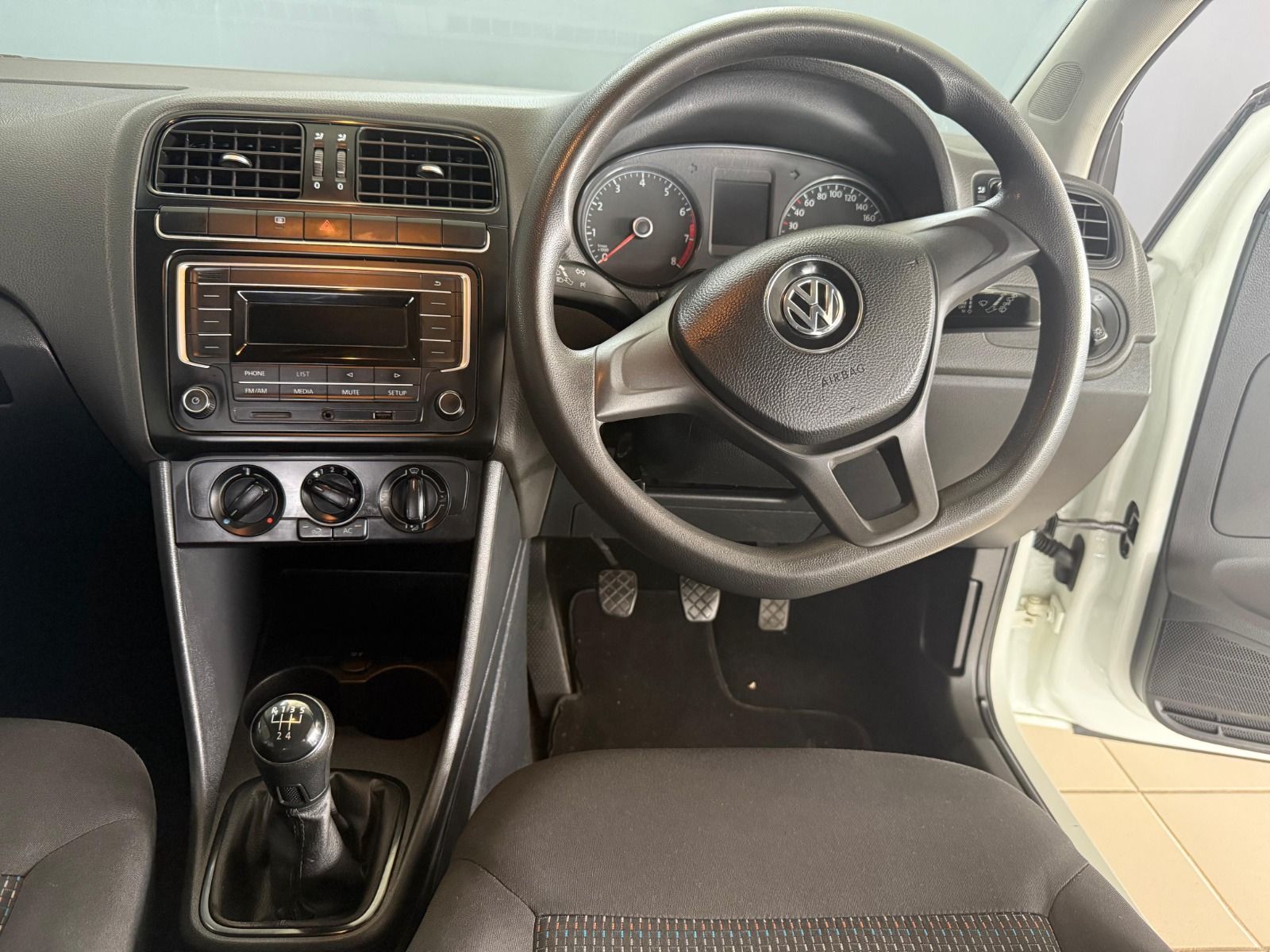 VOLKSWAGEN POLO VIVO 1,4 TRENDLINE POLO VIVO 1,4 TRENDLINE