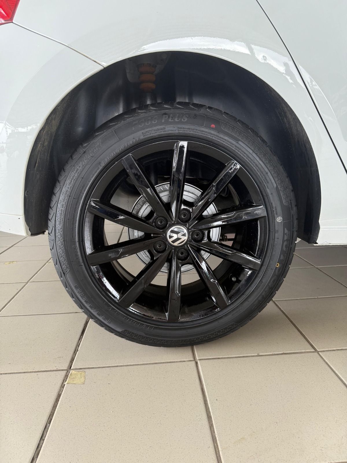 VOLKSWAGEN POLO VIVO 1,4 TRENDLINE POLO VIVO 1,4 TRENDLINE