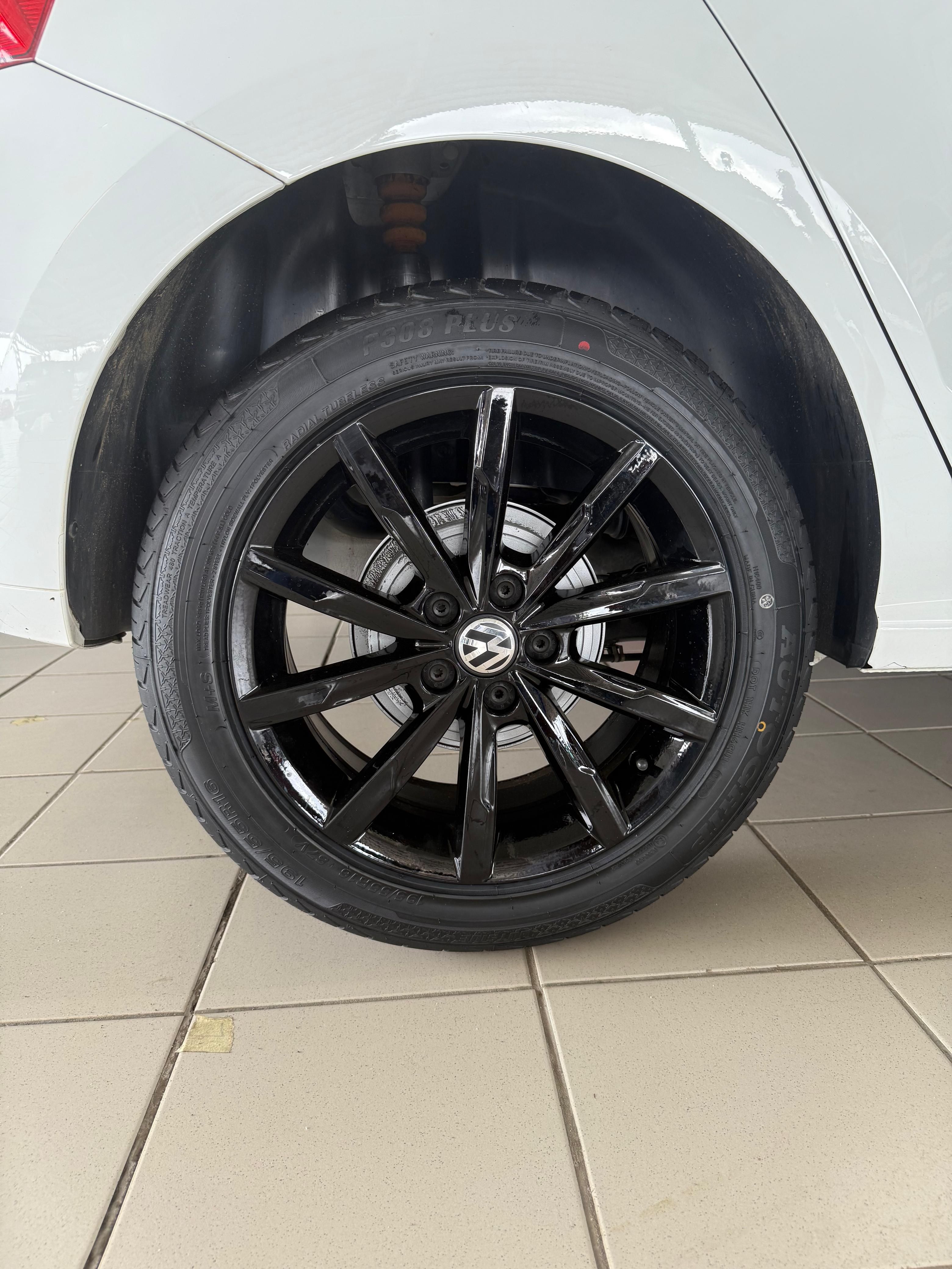 VOLKSWAGEN POLO VIVO 1,4 TRENDLINE POLO VIVO 1,4 TRENDLINE