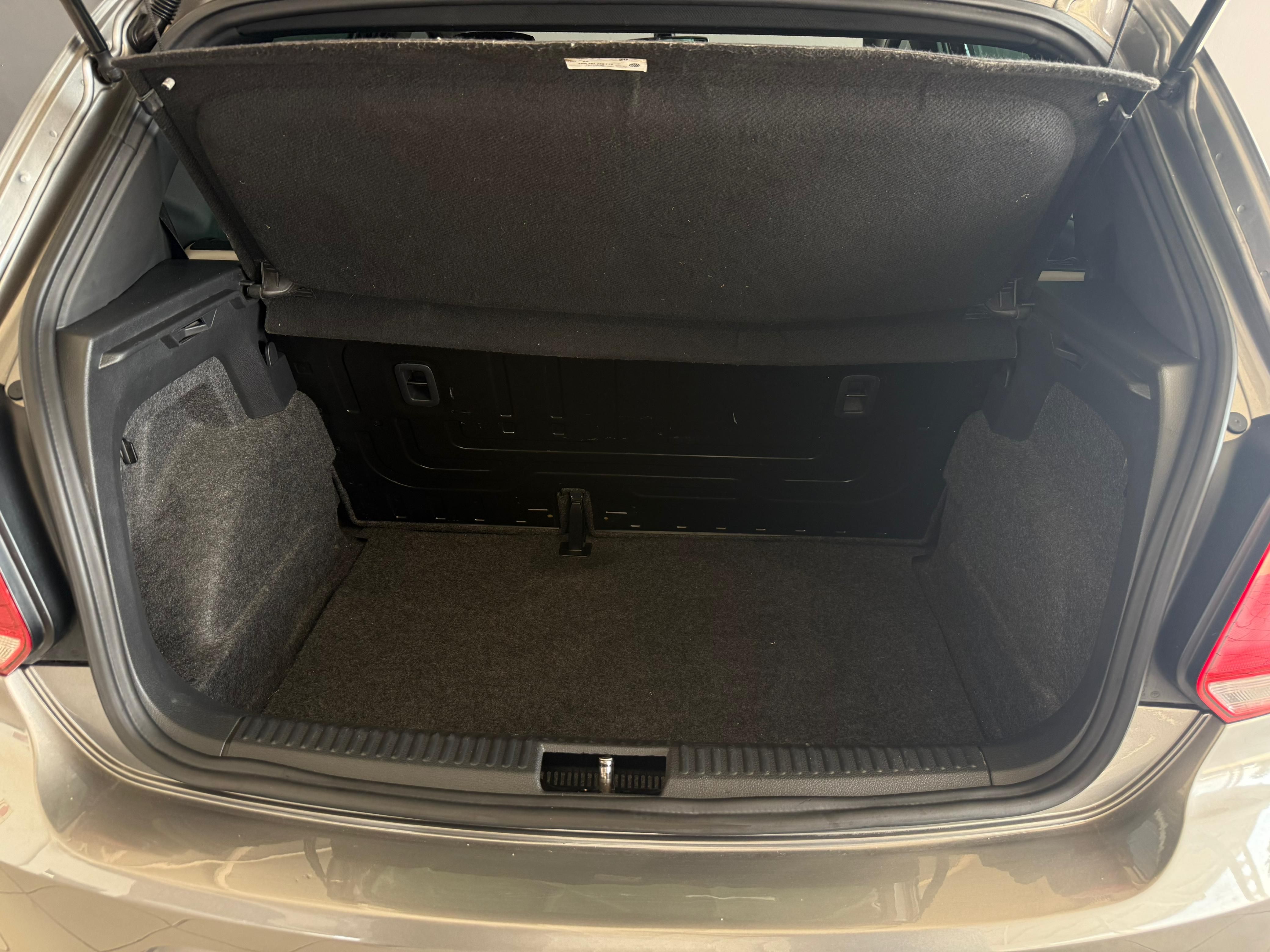 VOLKSWAGEN POLO VIVO 1,4 MSWENKO POLO VIVO 1,4 MSWENKO