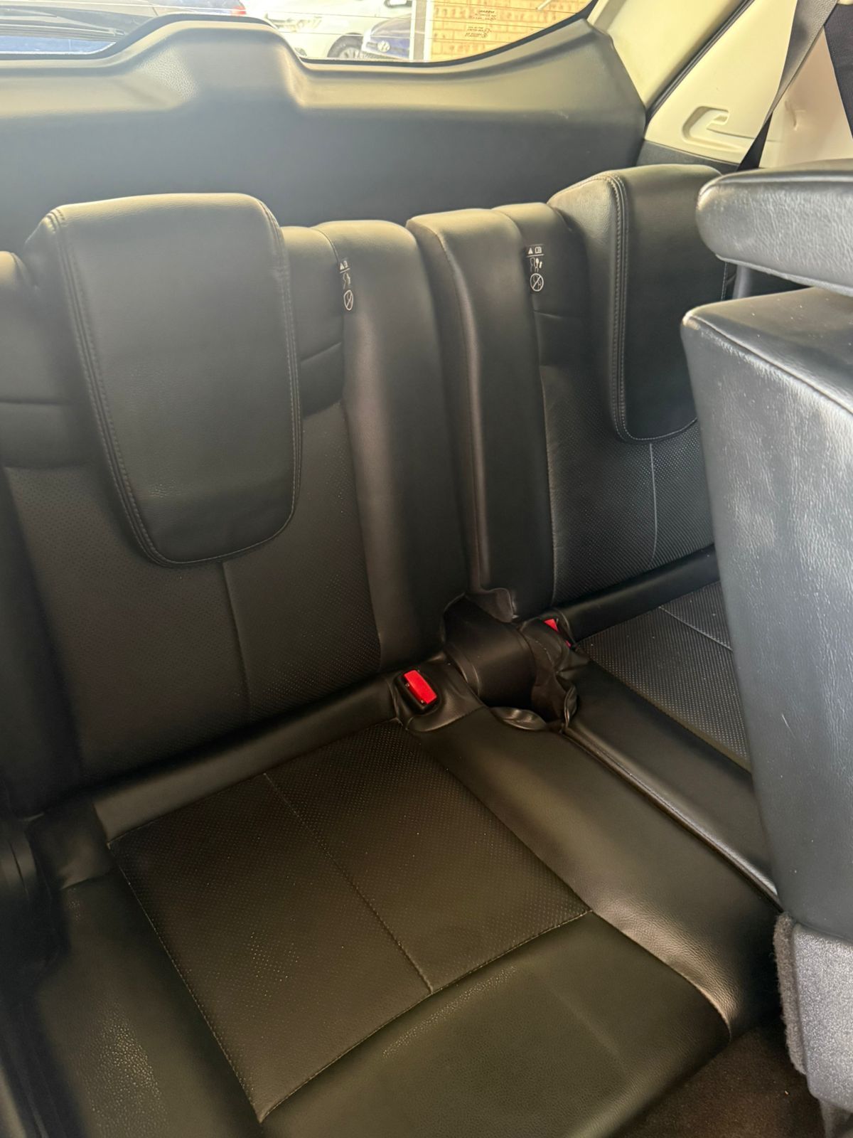 Nissan X-Trail 2.5 Tekna 4x4 CVT 7 S X-Trail 2.5 Tekna 4x4 CVT 7 S