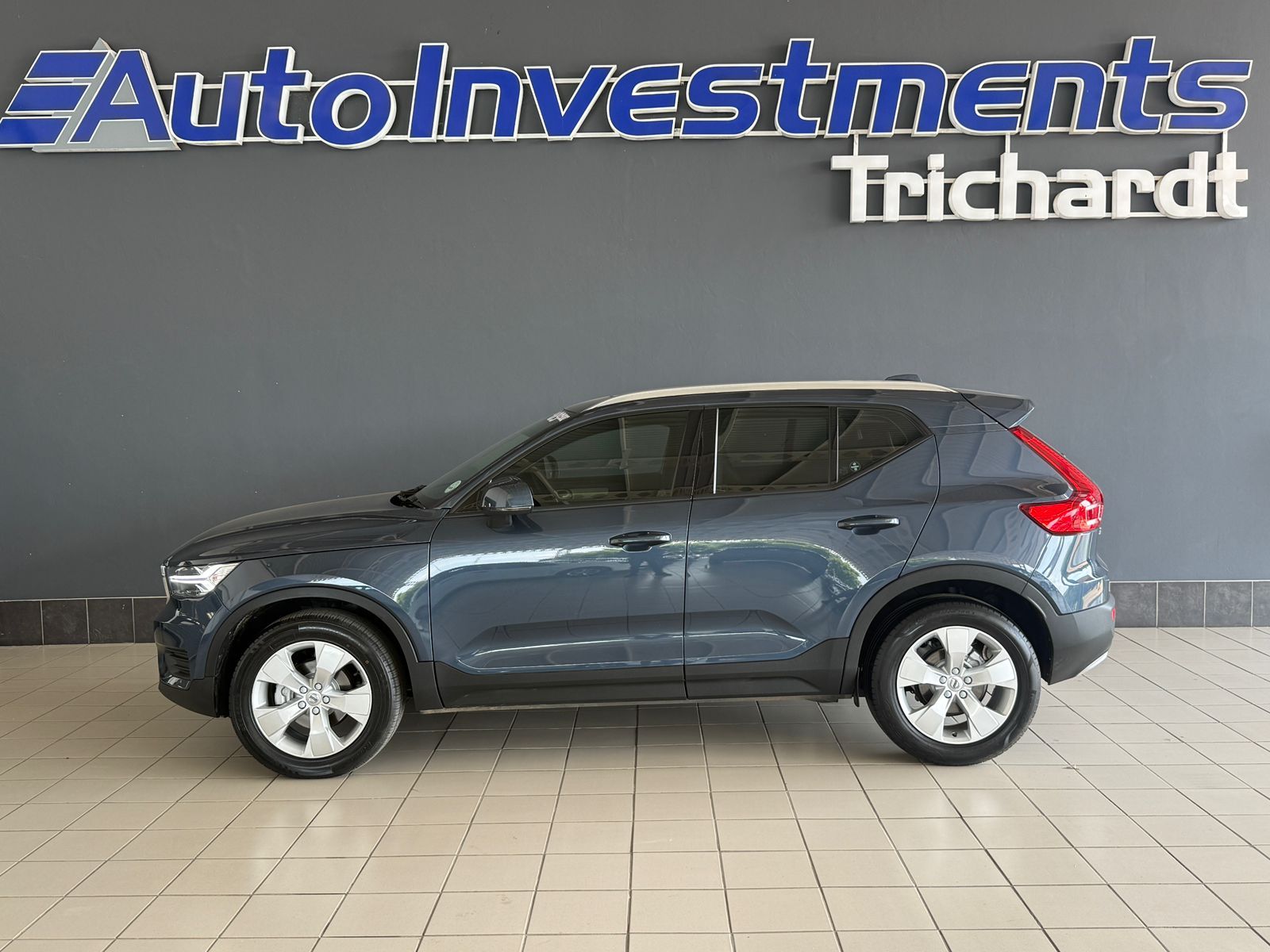 Volvo XC40 T3 1.5 Momentum Geartronic XC40 T3 1.5 Momentum Geartronic