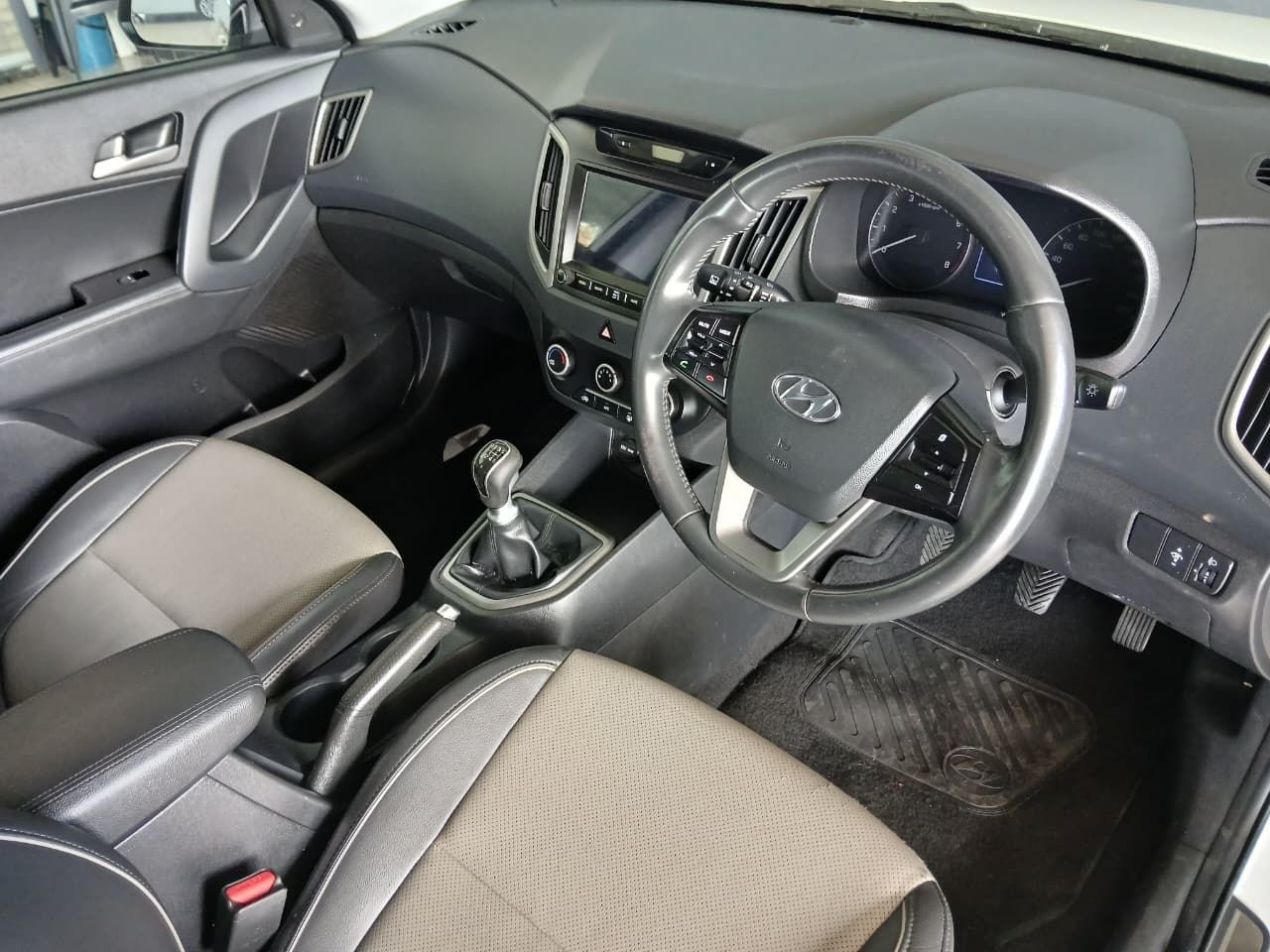 Hyundai Creta 1.6 Executive M/T Creta 1.6 Executive M/T