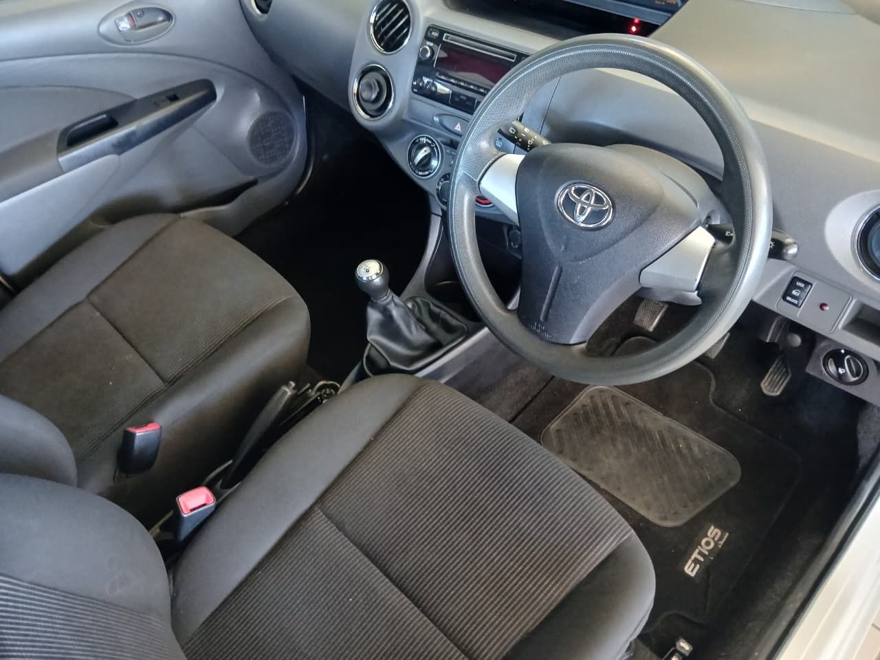 Toyota Etios 1.5 XS/Sprint Etios 1.5 XS/Sprint - 12