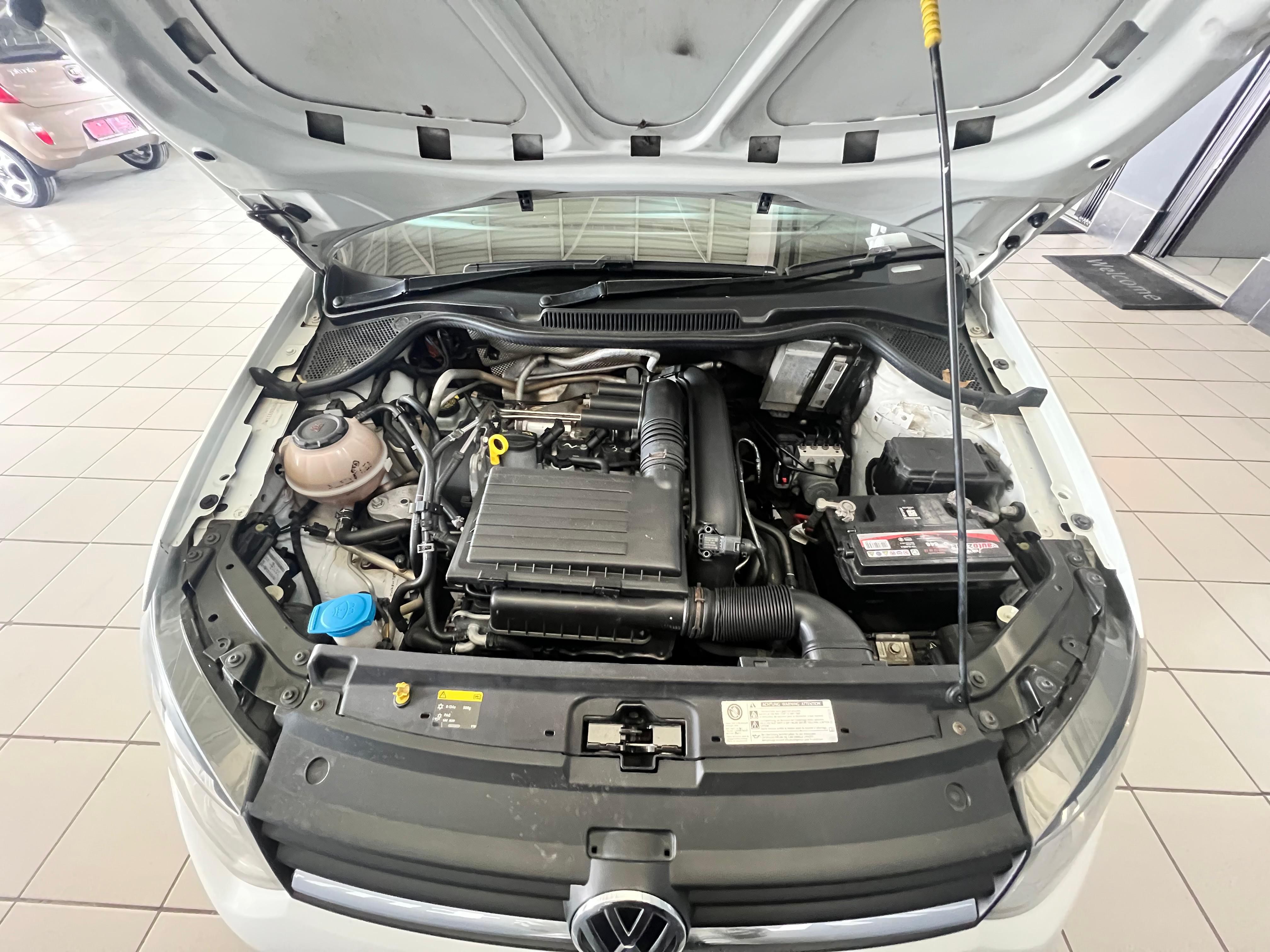 Volkswagen POLO 1.2 TSI COMFORTLINE POLO 1.2 TSI COMFORTLINE - 14