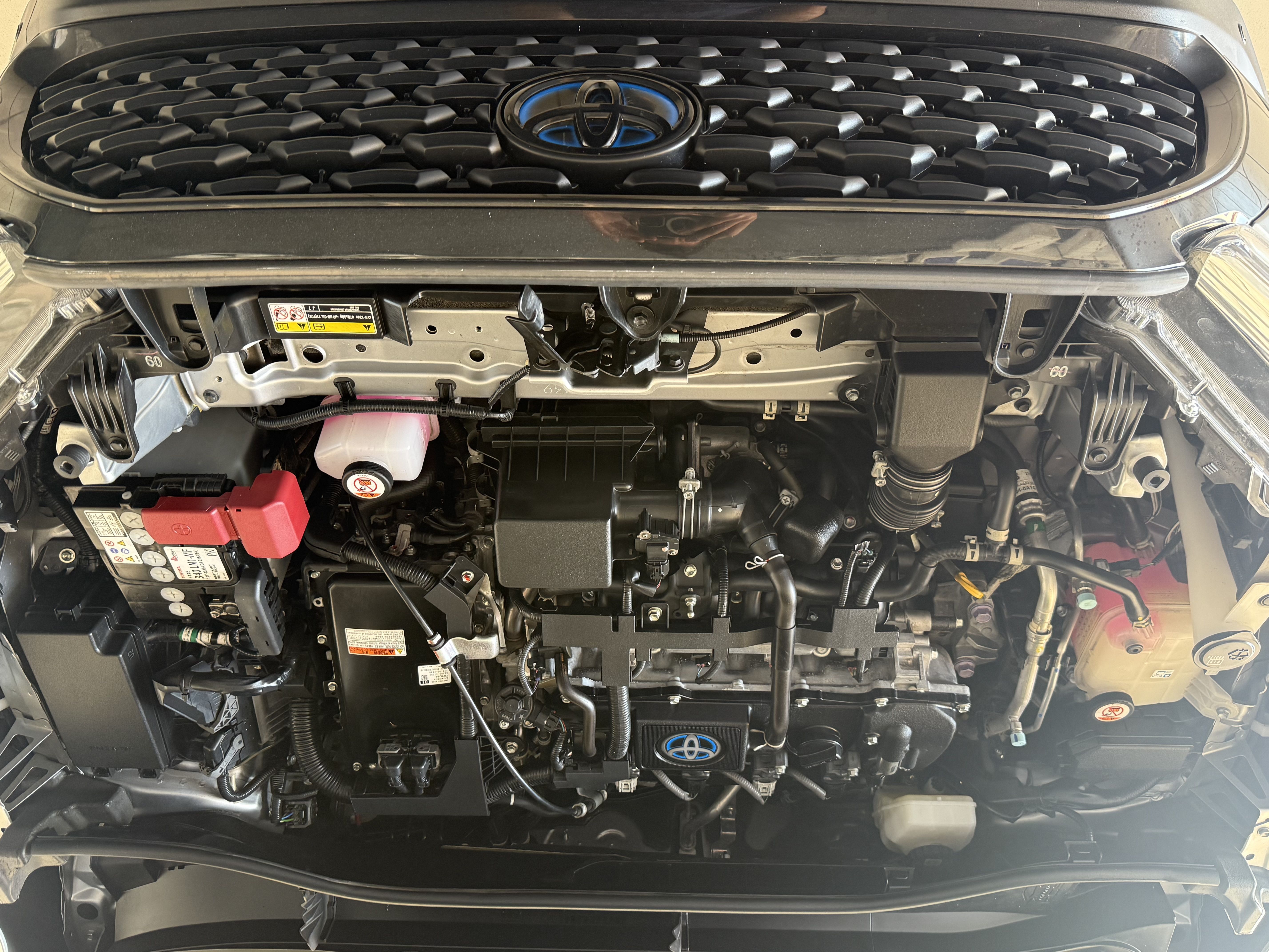 TOYOTA COROLLA CROSS 1,8 HYBIRD XS CVT COROLLA CROSS 1,8 HYBIRD XS CVT